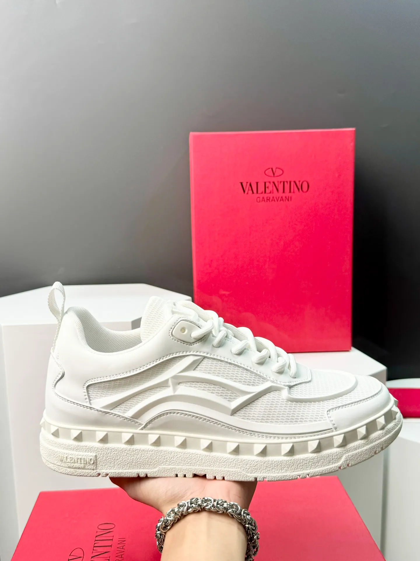Men's shoes 💰440 Valentino "VALENTINO" hot sale ❤️ Counters ship at the same time 1:1 👏 Imported cowhide + mesh lining 🐂 Couple's casual fashion sneakers, exquisite workmanship, original original outsole 38-44 (45 customized, non-refundable)